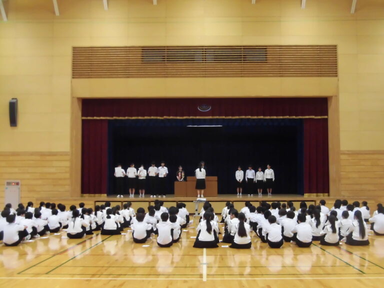 授賞集会・全校集会 | 届け ~その一歩が 誰かの笑顔に~